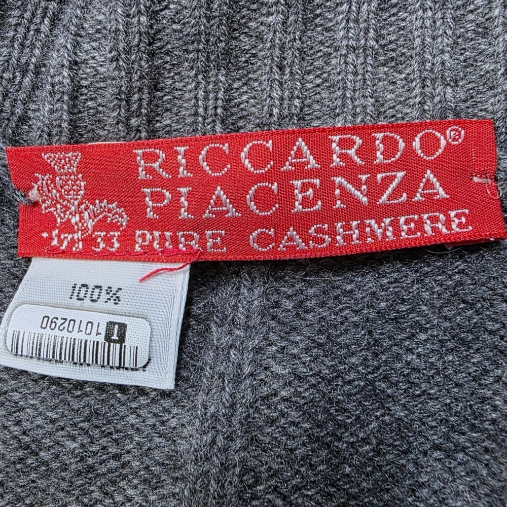 Riccardo Piacenza Pure Cashmere Sweater XL Gray Ribbed V Neck Quiet Luxury - Picture 4 of 6